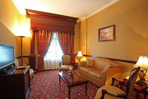 Deluxe-Suite---Sitting-Area---Picture-1.jpg